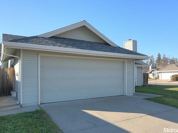 3rd image of 8223 Peregrine Way