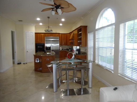 5th image of 9851 Coronado Lake Dr