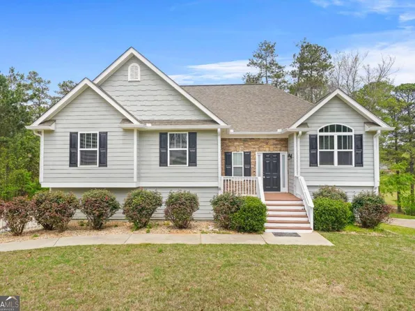 8875 Dornoch Cir, Winston, GA 30187