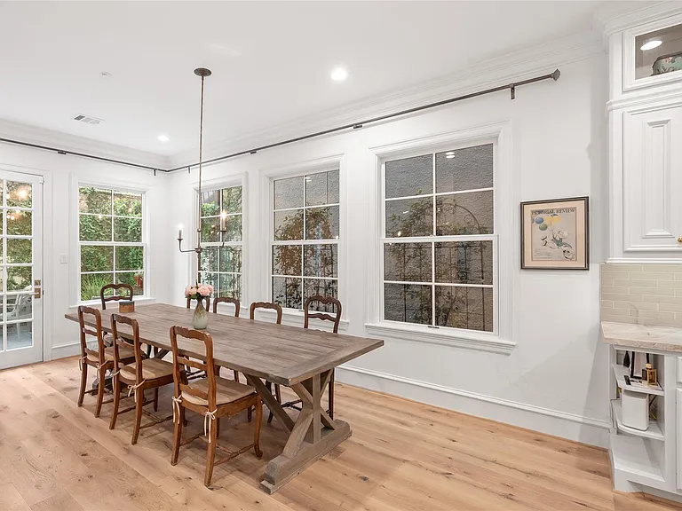 1235 Wynden Oaks Garden Dr — Photo 11