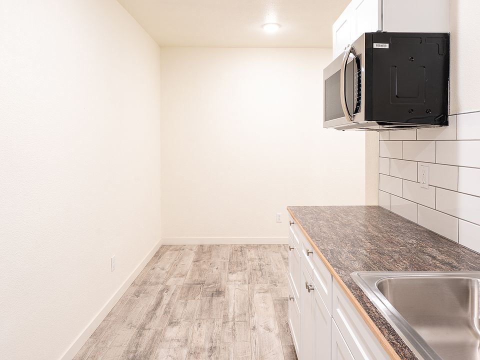 1st image of 221 E C St #1-D