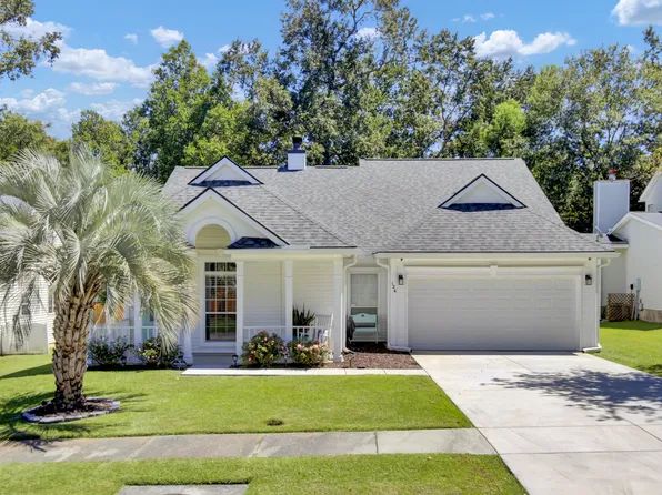 124 Fairbury Dr, Goose Creek, SC 29445