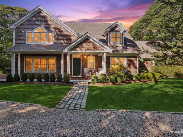 https://photos.zillowstatic.com/fp/00666500221d4d82ba2b1c7de8c09691-p_e.webp