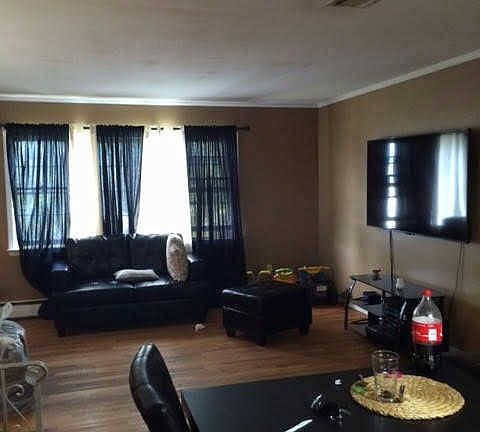 3rd image of 19 Stone Blvd