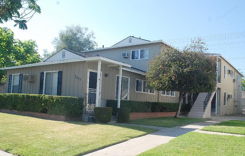 1st image of 2615 W Victory Blvd #D