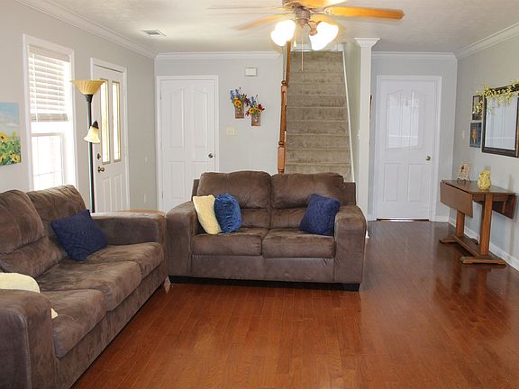 5th image of 498 Laxton Ln