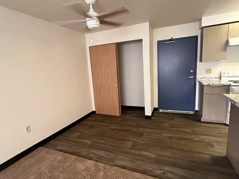 Northbrook Place Apartments — Photo 9