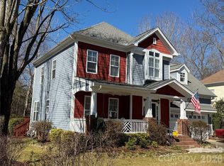 1039 Hunters Run Dr, Tega Cay, SC 29708