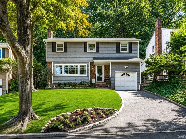 36 Briarwood Drive, Huntington, NY 11743
