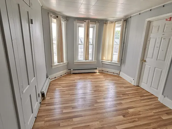 973 Central St #3, Lowell, MA 01852