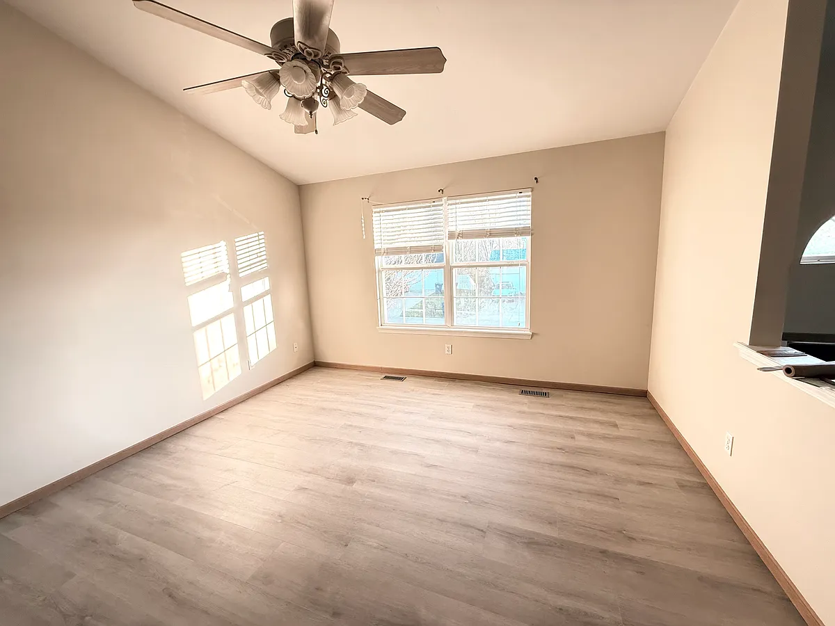 Building Photo - 206 Split Rail Dr