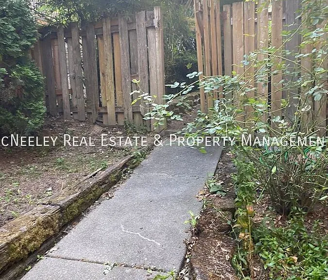 6762 SW 180th Ave — Photo 18