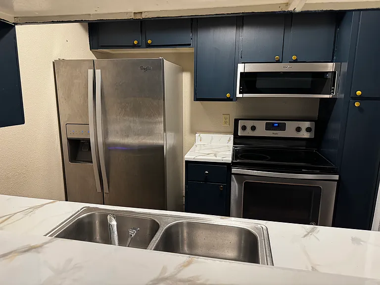 8519 Hearth Dr #8 — Photo 3