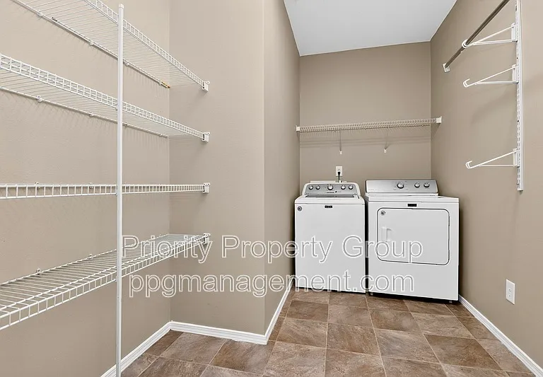 8913 Chalkstone Rd — Photo 17