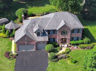 4N156 Wyngate Rd, Saint Charles, IL 60175