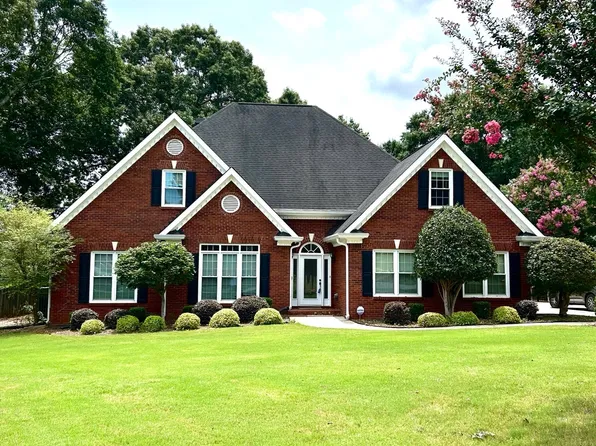 5899 Alpine Ct, Hoschton, GA 30548