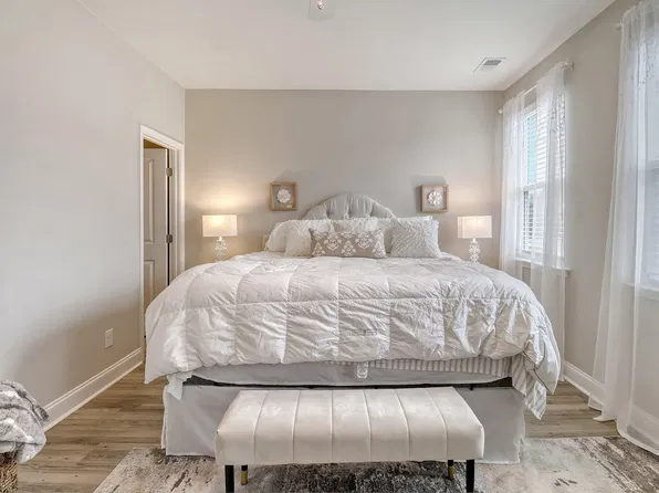 2344 Vintage Dr, Lighthouse Pt, FL 33064