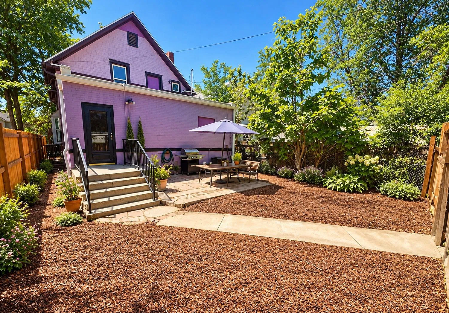 83 W Maple Ave — Photo 3