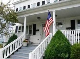 13 Canal St, Raritan, NJ 08869