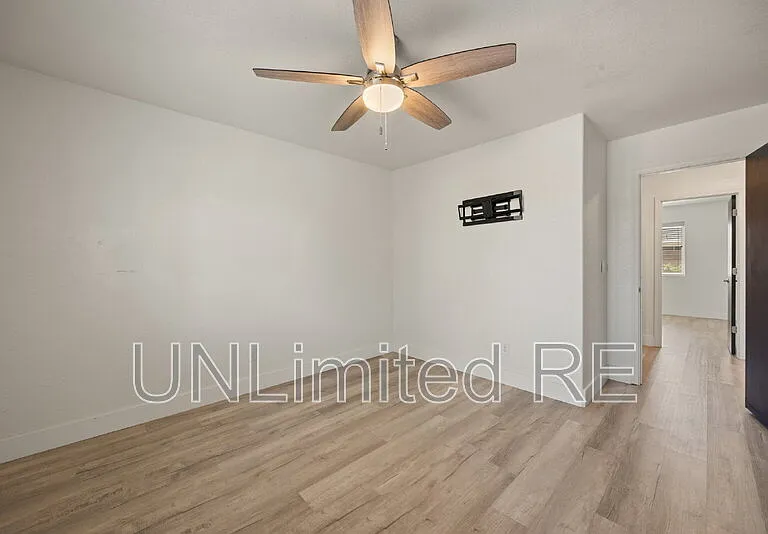 3486 N Christine Dr — Photo 18