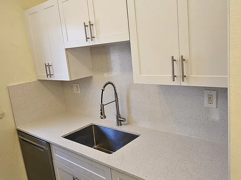 15610 NE 6th Ave #37B — Photo 14