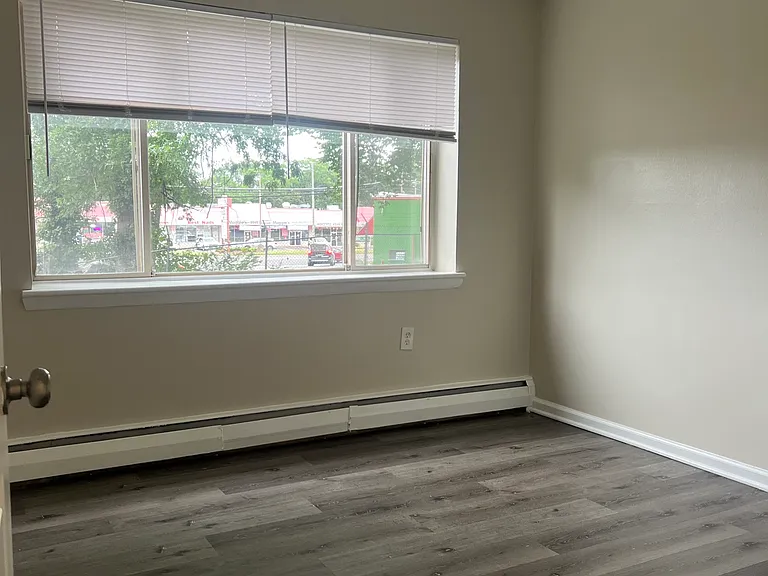 2318 Glendale Ter #1A — Photo 27