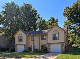 313-315 NW Gibson Rd, Lees Summit, MO 64063