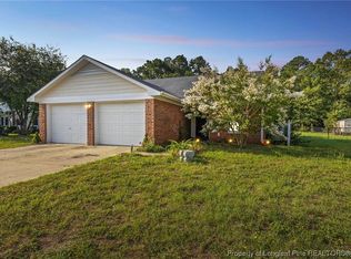 7013 Kalmia Ln, Hope Mills, NC 28348