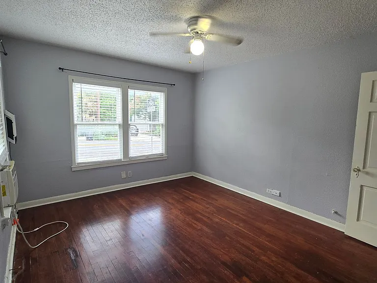 504 Elmhurst Ave #3 — Photo 12