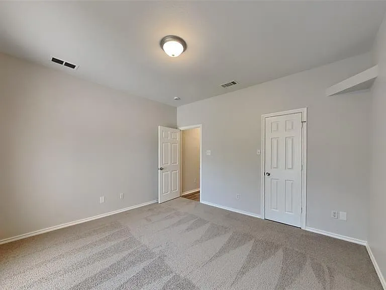 3016 Coventry Ln — Photo 14