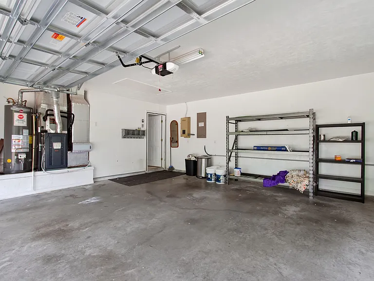 2324 NW 40th Pl — Photo 42