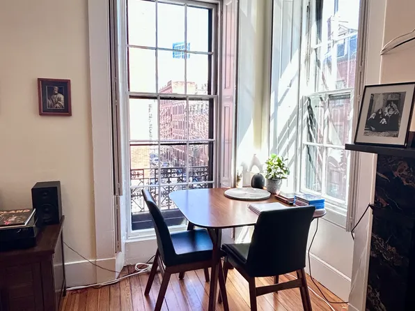 2 Phillips St, Boston, MA 02114