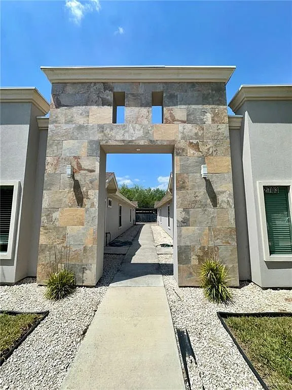 Building Photo - 2703 Larkspur Ave
