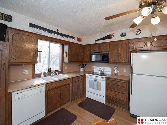 5th image of 11652 Westmont Dr