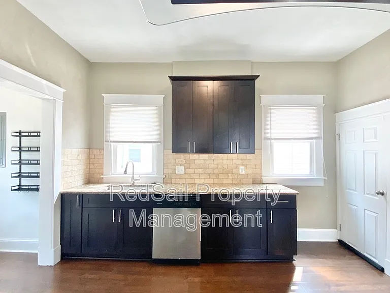 1708 Canton Ave — Photo 9