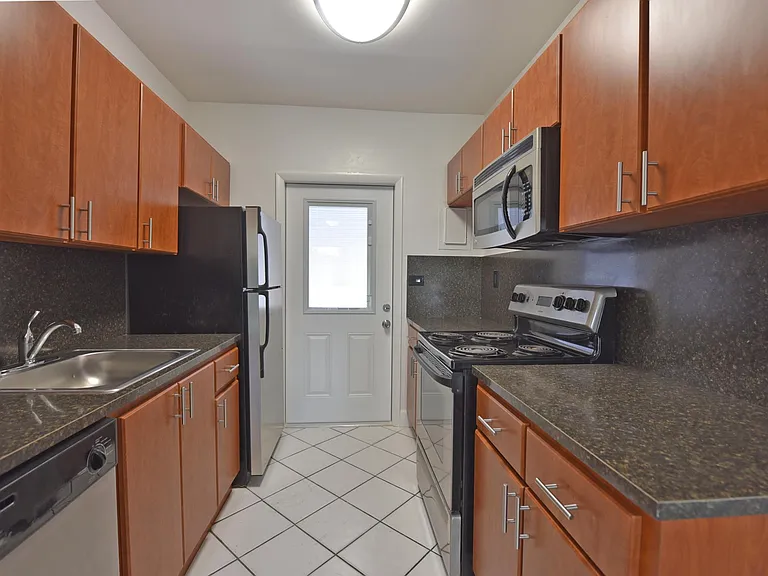 SLICE AND DICE | PALM MODEL | 2 BEDROOM, 1 BATH