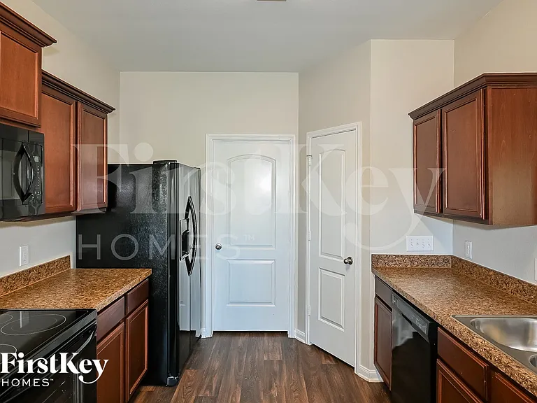 14281 Bridgeview Ln — Photo 5
