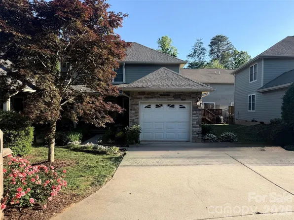10 Aberdeen Dr, Arden, NC 28704