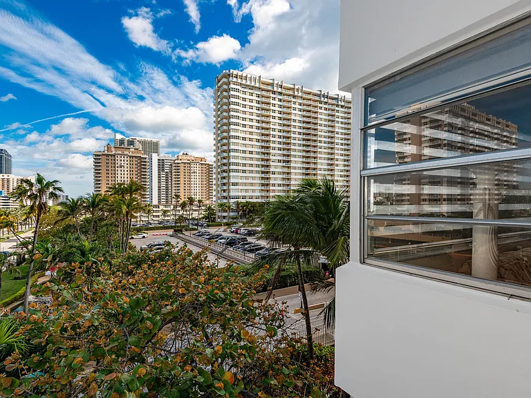 1980 S Ocean Dr #3P — Photo 21