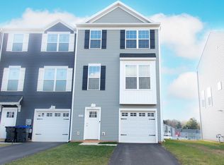 323 Avon Dr #296, Red Lion, PA 17356