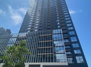 395 Square One Dr #1606, Mississauga, ON L5B 0E2