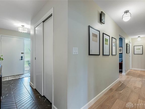 3rd image of 1310 Penbrooke Trl