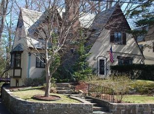 87 Kingsbury Rd, New Rochelle, NY 10804