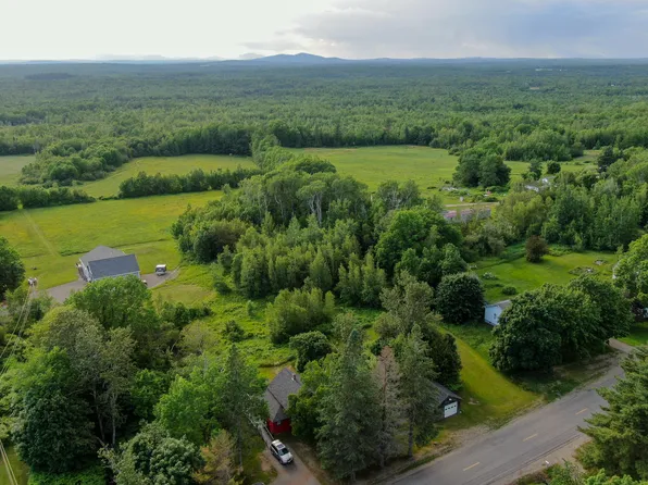 501 Enfield Road, Lincoln, ME 04457