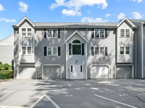 74 Tennis Plaza Rd Unit 38, Dracut, MA 01826