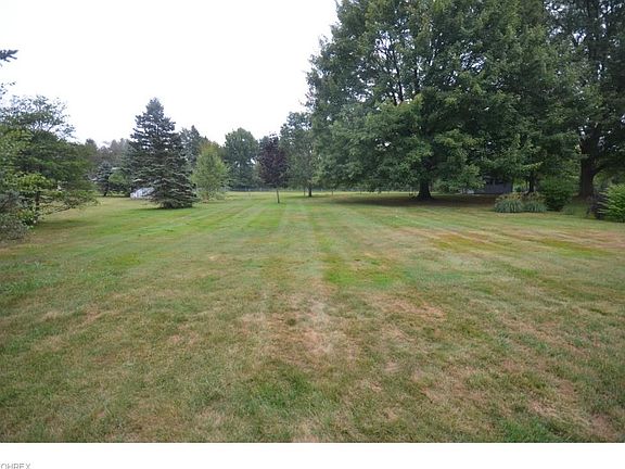 5th image of 485 Elm Ave