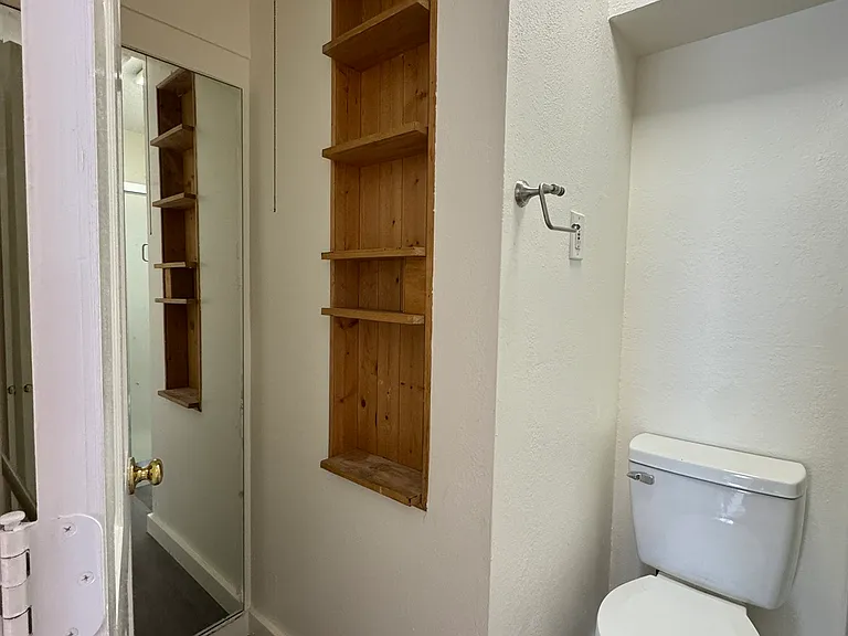 1233 Crescent Dr #1 — Photo 10
