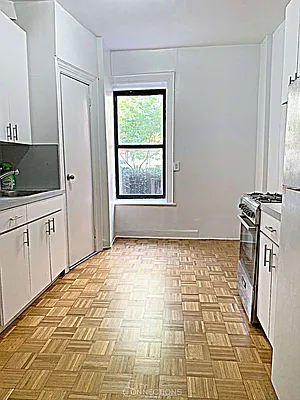 Rented by City Connections Realty | media 21