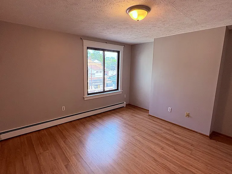 2114 Murray Ave — Photo 5