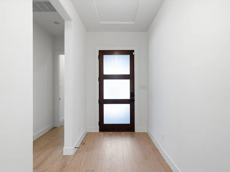 320 Telico Ct — Photo 3